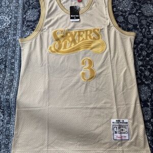 Mitchell & Ness Cream Hardwood Classics Allen Iverson Patch Jersey Label